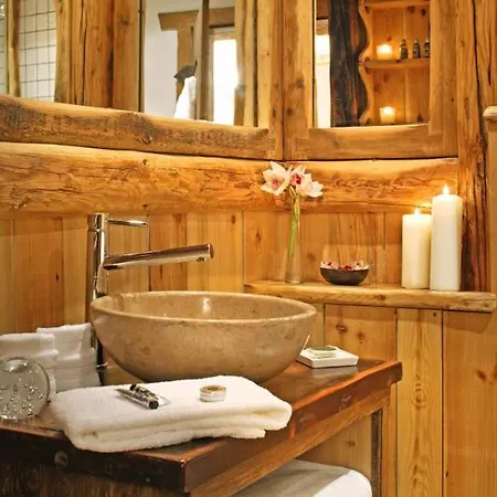 Val D Isere Chalet Sleeps 14 Wifi 샬레